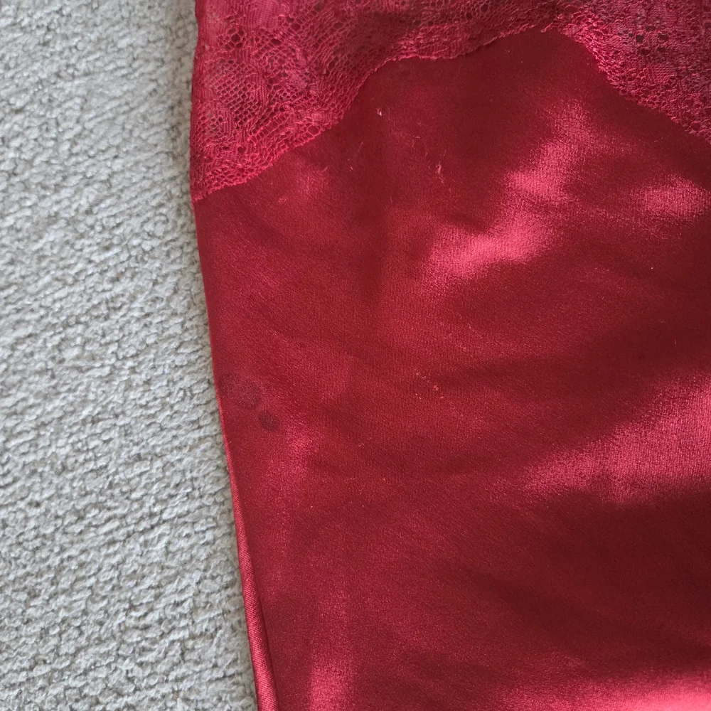 Elegant Victoria’s Secret Red Satin Lace Lingerie Set M | Babydoll & Shorts - Picture 10 of 10